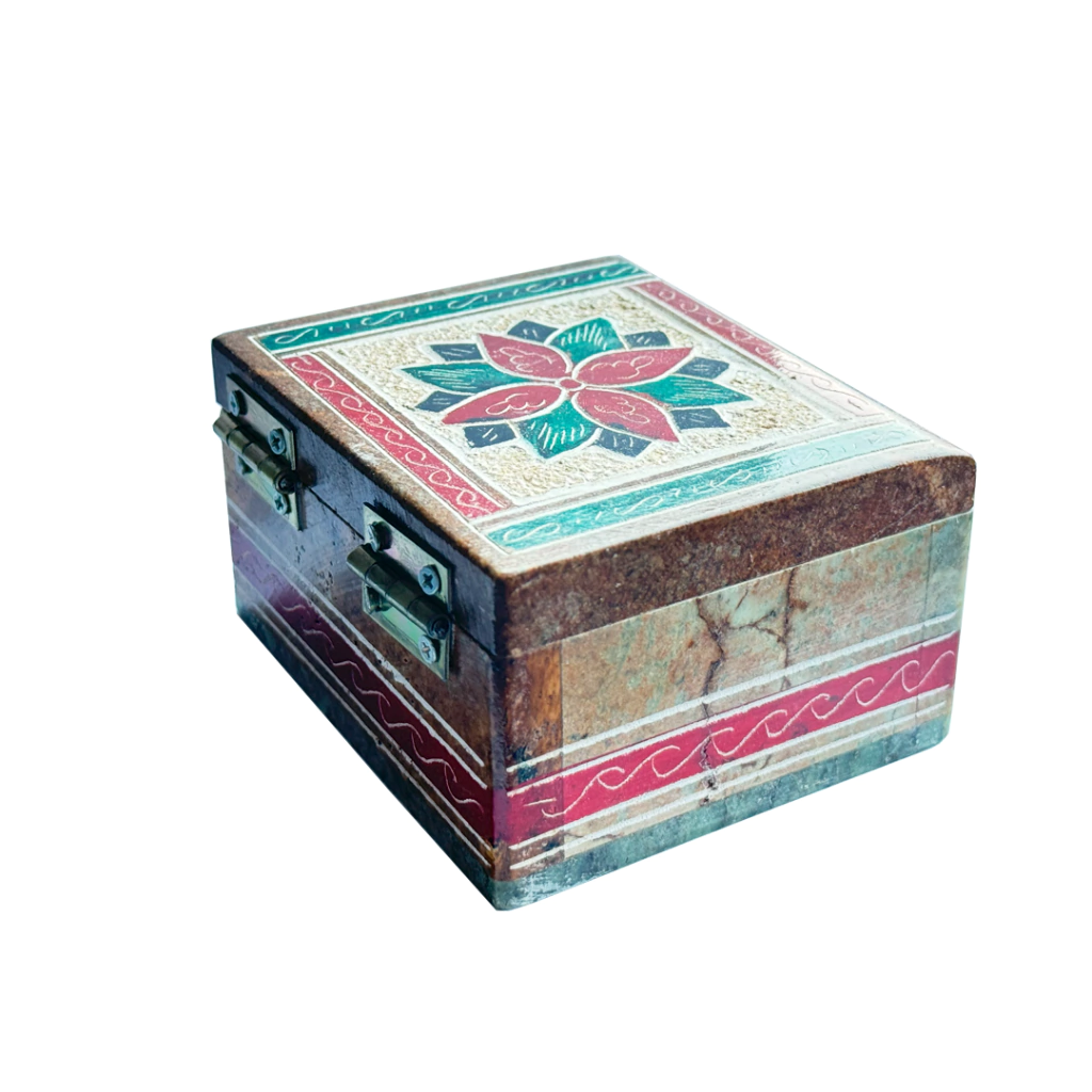 Porta Joia Baú Decorado De Pedra Sabão Lindíssimo 10x9 cm M