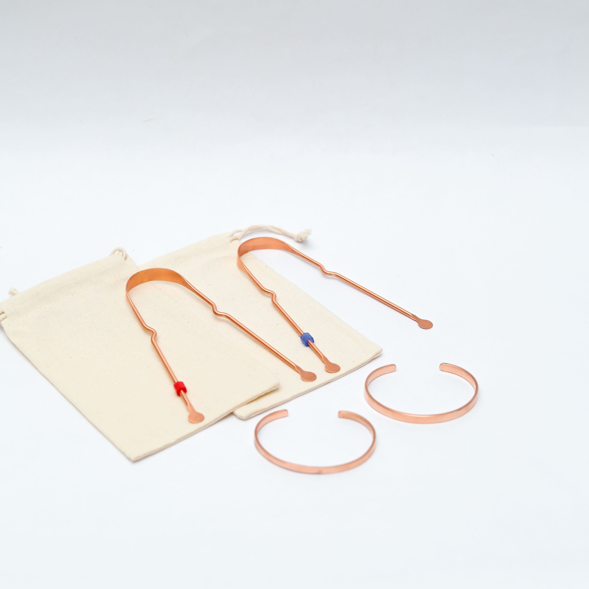 KIT 2 RASPADORES + 2 PULSEIRAS VITTA DE COBRE PURO - 15% OFF